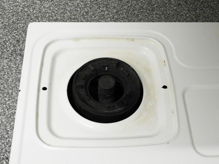 用餐巾紙擦乾淨的瓦斯爐